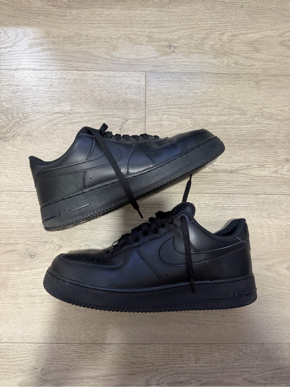Nike Black Men’s Low-Top Sneakers